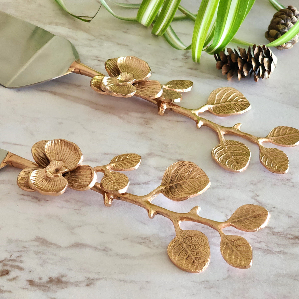 Set of 2 Galaxy Rose Gold Knife and Server Set