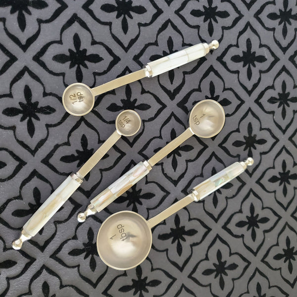matt silver metal spoons- small (set of 6) - Ellementry