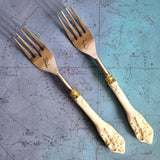 White Wedding Cake Forks - Custom Wedding Flatware - Engraved Wedding Forks - Bride Groom Forks - Bridal Shower - Wedding Keepsake -Gift Box