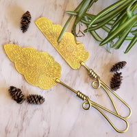 Gold Wedding Cake Cutting Set - Cake Knife and Server - Classic Engraved Cake Server Set - Custom Wedding Gifts - Gothic Wedding Cake Knife